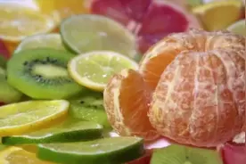 长期喝热水的老年人注意！温度过高可能诱发食道癌补硒防癌是关键