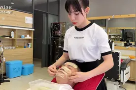 越南美女带来治愈按摩，放下一天的疲惫视频封面