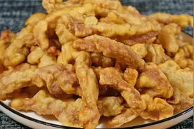 炸酥肉时，切记不要乱调面糊乱加水，教你正确做法，金黄酥脆，香视频封面