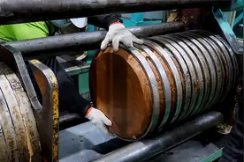 农家古法物理压榨花生油制作全过程！