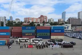 中国海军舰艇编队结束对俄罗斯友好访问启程回国视频封面