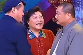 高秀敏前脚去世，转身回到原配身边的何庆魁，他显出了原型视频封面