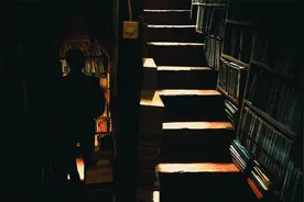 大学生爱上残疾的拾荒女孩，考验爱情的只有现实视频封面