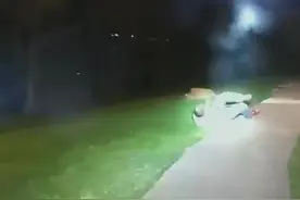 擅闯名宅的嫌疑人挑衅美国警官，被请吃花生米#美国执法记录视频封面