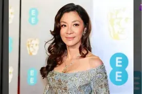 61岁杨紫琼与恋爱19年男友结婚 74岁外籍丈夫身份显赫视频封面