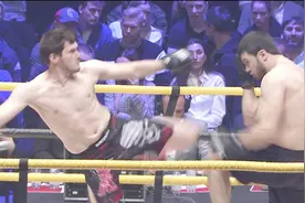 MMA比赛还有3V3车轮战？就连擂台都是特殊定制！视频封面