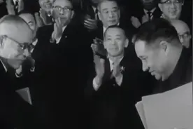 1973年60岁的乔冠华与38岁的章含之结婚，毛主席、周总理表示支持