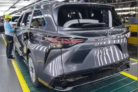 又一7座MPV火了！重2.1吨油耗5.3L，后排放倒能当床，要啥奥德赛视频封面