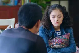 女儿给亲妈准备惊喜，送生日蛋糕，不料看到她的丑恶面目视频封面