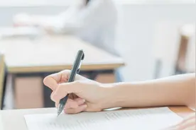 一批次文科425理科390！2024新疆高考分数线公布