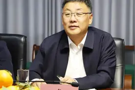 和田地委书记调整视频封面