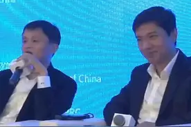 马云 刘强东 雷军 李彦宏，在2014年世界互联网大会上的巅峰对话，马云舌战群儒、互相斗嘴，少有的名场面。视频封面