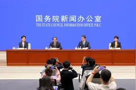 截至3月底全国累计建成5G基站达364.7万个，5G用户普及率超60%视频封面