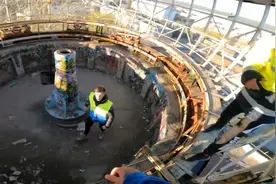 排名前5的跑酷者与保安的追逐对决（第一人称视角）视频封面