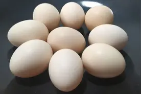春天要多吃鸡蛋，教你一个神仙吃法，不炒不煮，比红烧肉还受欢迎