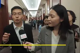 王兴兴：2025年人形机器人会达到“新量级”视频封面
