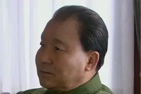 实践是检验真理的标准，邓小平终于向“两个凡是”发声！视频封面