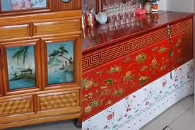 女子晒出二婶干净整洁的家，40多年的家具依旧如初，炕都明亮反光