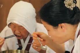 家常便饭，做道朝鲜族豆腐海带汤，简单又好喝，婆婆非常高兴