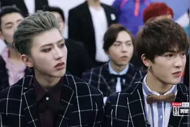 张艺兴人气也太高了，一出场台下尖叫不停，场面开始混乱