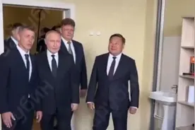 重视教育，普京在开学伊始亲临学校视察