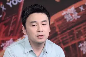 雷佳音女儿近照曝光！九岁北北穿红衣身高优越，模样像极了爸爸.