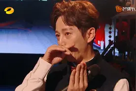 星期六：好6团全员温暖合唱《不完美小孩》，何老师感动泪目