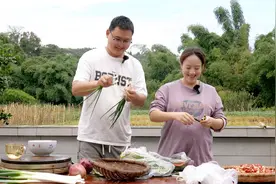 妊娠糖尿病要忌口，今天做的麻辣龙虾尾，小妹看着二娃吃直吞口水视频封面