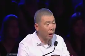 小品《娱乐播报》：张康、贾旭明另类播报，结局是亮点丨笑傲