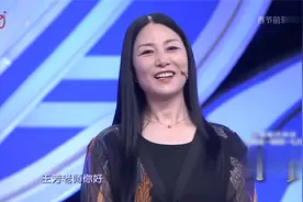 51岁大姐身高168，与182男嘉宾牵手成功，两人太配了丨综艺视频封面