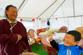 藏区的牦牛肉干真便宜，90块钱一斤，老男孩在牧民家里买了2斤视频封面