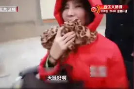 生命缘：看着妻子手术成功，丈夫不停抚摸妻子，满眼都是心疼！视频封面