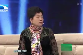姐姐寻55年前被送人妹妹，妹妹一登场全场惊呆，长得太像王为念视频封面