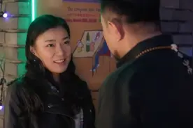 都市无梦：歌手嫌钱少，不涨钱不唱，女服务员一开口瞬间惊艳全场视频封面