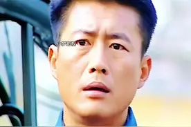 男人当兵十年不回家村花却苦苦等着他看到最后太感人了视频封面