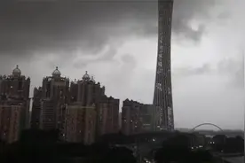 罕见超长飑线过境：乌云压城，广州塔上演“消失的塔”