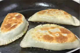 韭菜盒子传统做法，无技巧无难度，皮薄大馅不破皮，新手一次成功视频封面