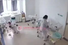 监拍:强震来袭瑞丽医院护士抱紧婴儿抓紧婴儿车 震后轻声安抚孩子视频封面