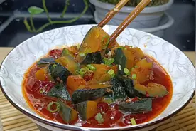 南瓜不知道怎么吃，就像我这样烧，酱香浓郁，软糯香甜，咸香微辣视频封面