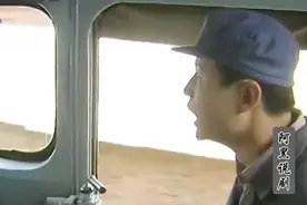 哥哥为了弟弟考上大学，不惜生命去帮他(1)视频封面