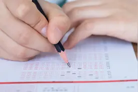 重庆高考分数线公布：普通类历史本科428分，物理本科427分视频封面