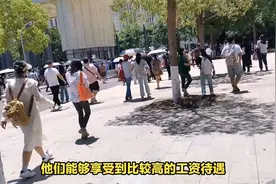 看公务员录取的名单，都是985、211的名校，二本考不上公务员吗？