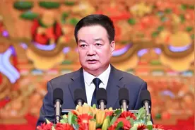 自治区各族各界喜迎2025年藏历新年茶话会在拉萨举行视频封面