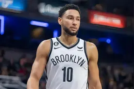 火箭三换一报价西蒙斯，斯通吃下垃圾合同，篮网拿下火箭两大弃将