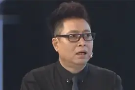 白雪携“老公”上台，看到两人接吻后王为念瞬间崩溃倒地视频封面