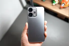 OPPO Reno14系列发布，2379元起打响直屏旗舰性价比战！视频封面