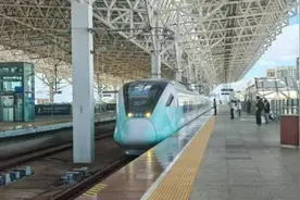 受台风影响，海南环岛高铁、海口市域列车将全线停运