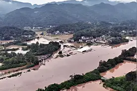 重庆11区县暴雨 今明两天部分中小河流可能涨水视频封面