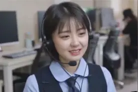 盘点那些挺离谱的尴尬瞬间，地铁小姐姐的穿搭，也是勇气可嘉...视频封面