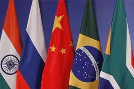 金砖玩大了！中国从“丐帮帮主”变“武林盟主”视频封面